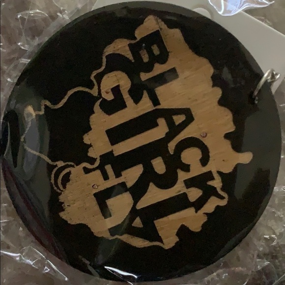 BRAND NEW‎ juneteenth Afro embossed wooden round earrings - Picture 3 of 8